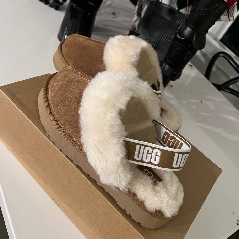 UGG Funkette Slippers in Tan and Cream